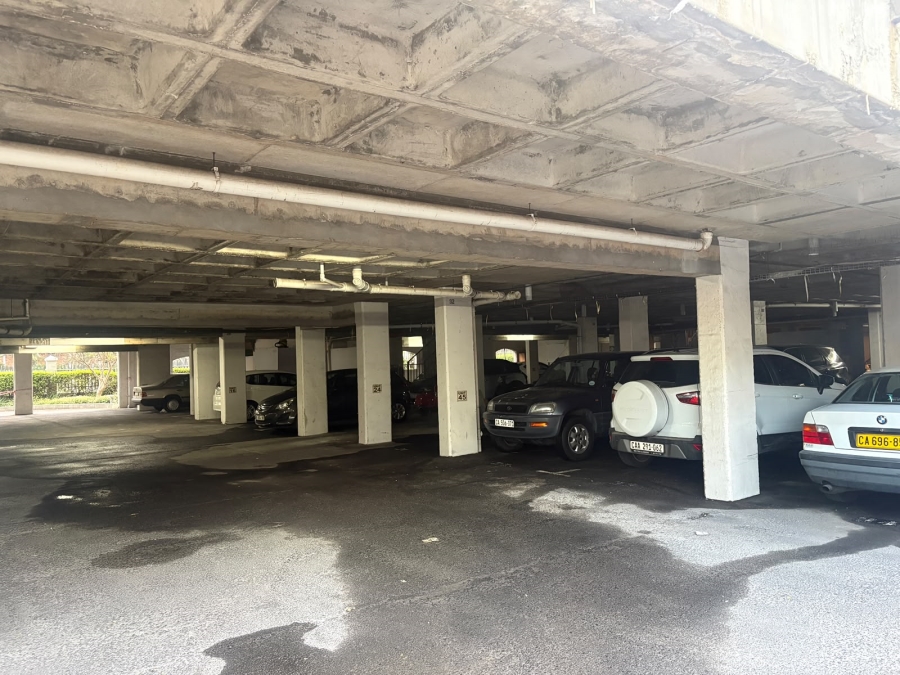 To Let 1 Bedroom Property for Rent in Gardens Western Cape